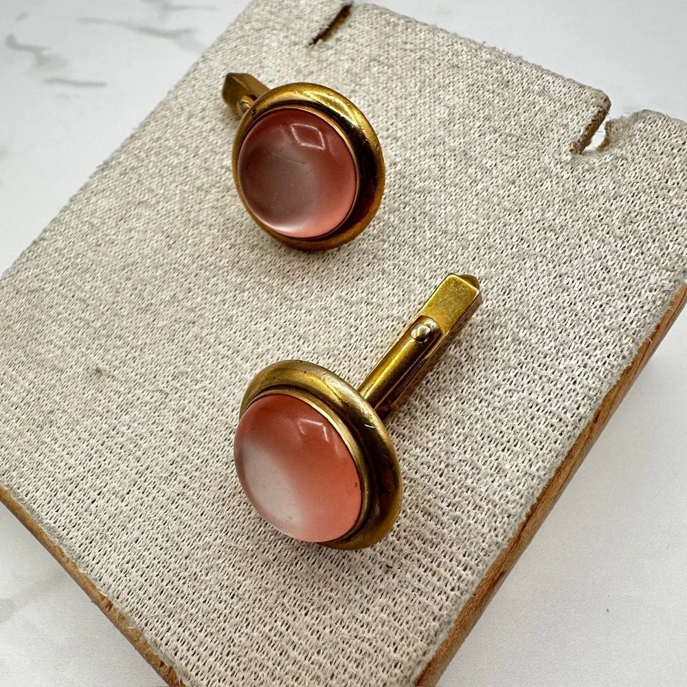 Vintage Gold Tone Pink Red Cabochon Cufflinks Round